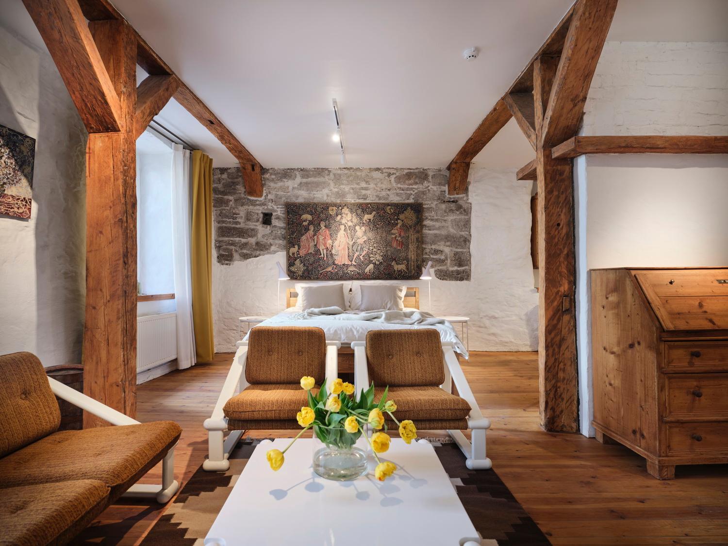 Historic Apartment With Private Garden In Old Town 탈린 외부 사진