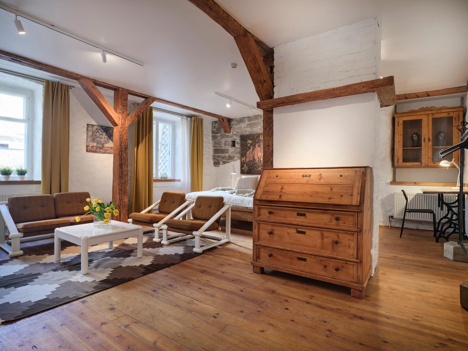 Historic Apartment With Private Garden In Old Town 탈린 외부 사진
