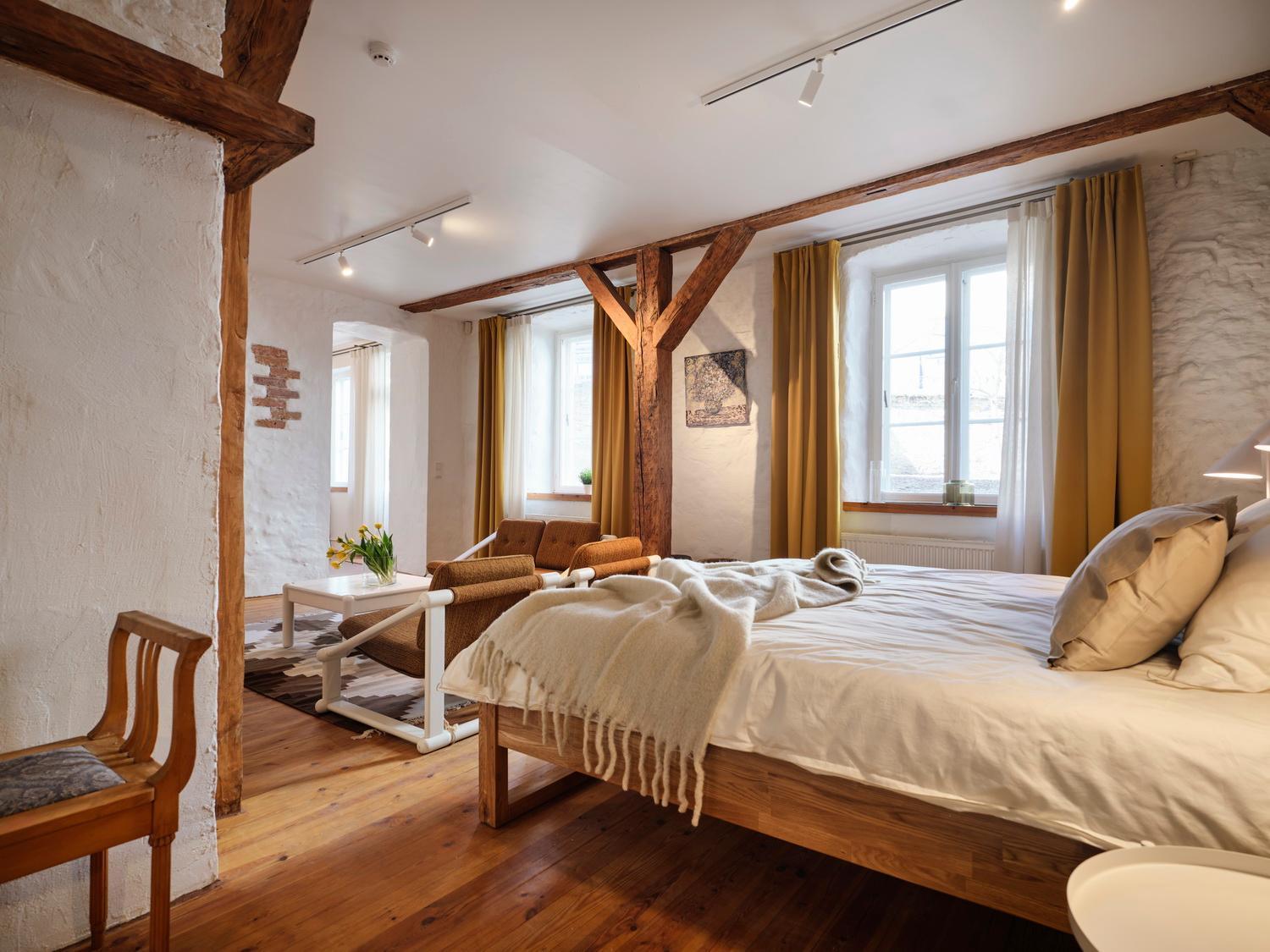 Historic Apartment With Private Garden In Old Town 탈린 외부 사진