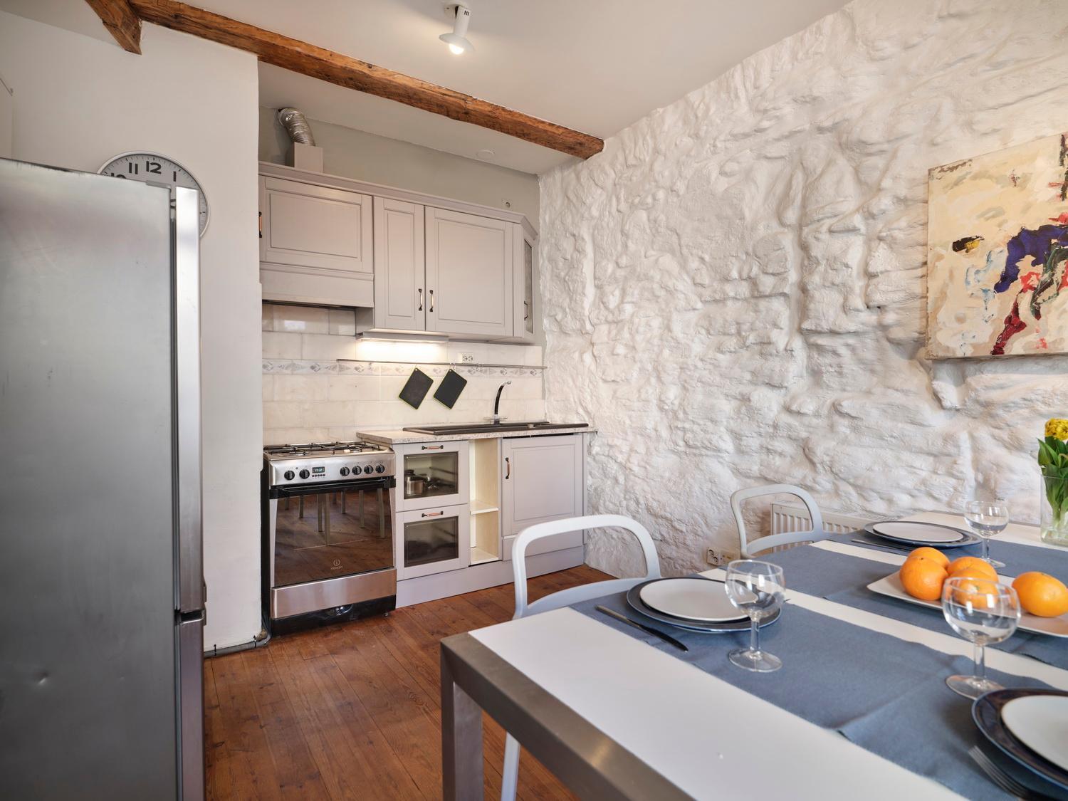 Historic Apartment With Private Garden In Old Town 탈린 외부 사진